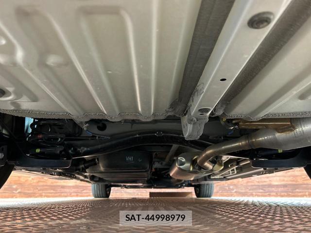 Toyota NOAH 2022-06 8652168-18
