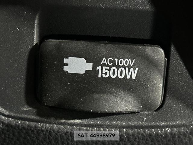 Toyota NOAH 2022-06 8652168-5