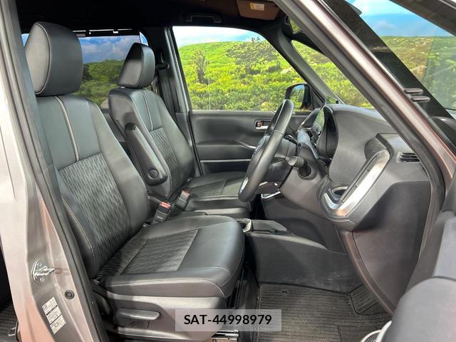 Toyota NOAH 2022-06 8652168-7