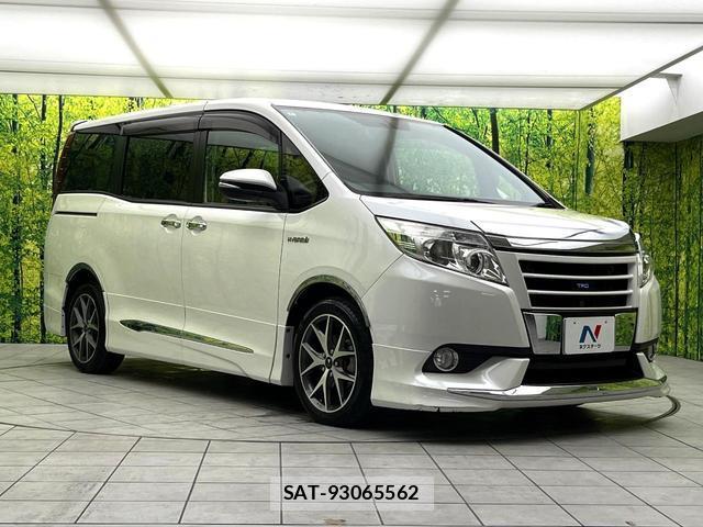 Toyota NOAH 2014-06 8652353-16