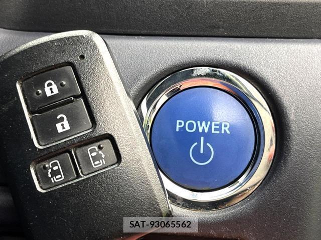 Toyota NOAH 2014-06 8652353-6