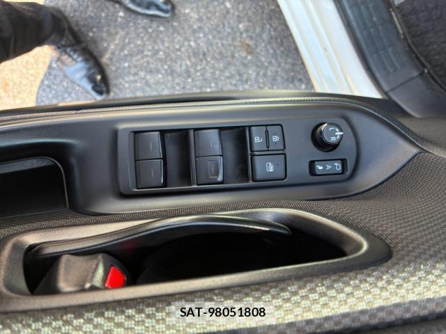 Toyota NOAH 2020-11 8652405-17