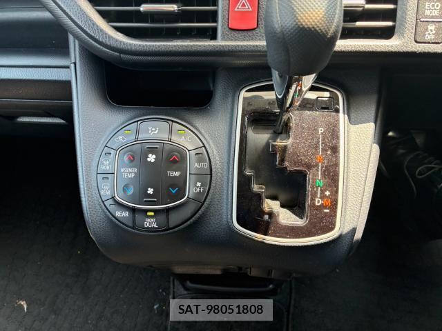Toyota NOAH 2020-11 8652405-18