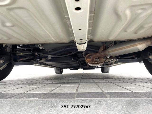 Toyota NOAH 2018-03 8652450-19