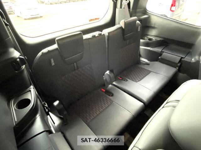 Toyota NOAH 2025-05 8652451-10