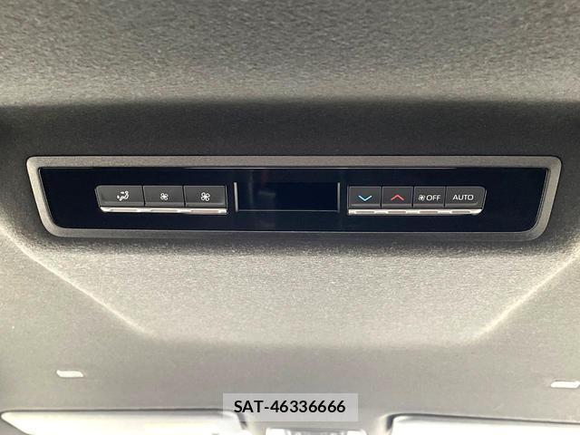 Toyota NOAH 2025-05 8652451-7