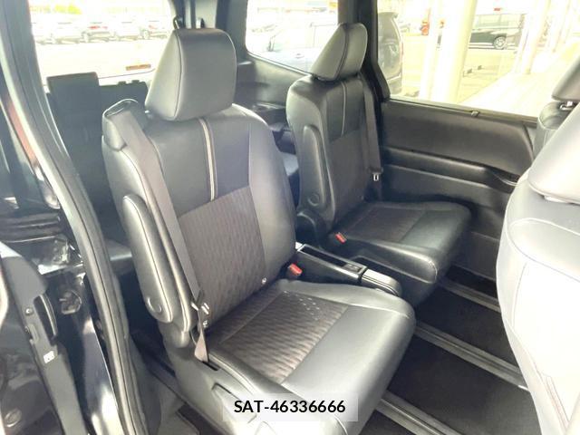 Toyota NOAH 2025-05 8652451-9
