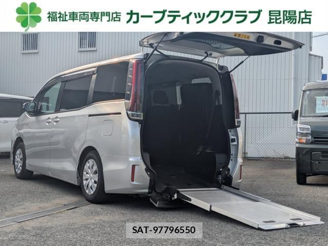 Toyota NOAH 2021-08 8652527-0