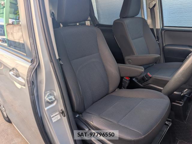 Toyota NOAH 2021-08 8652527-15