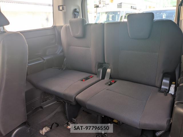 Toyota NOAH 2021-08 8652527-17