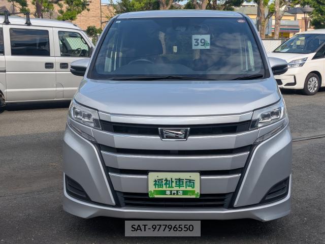 Toyota NOAH 2021-08 8652527-9