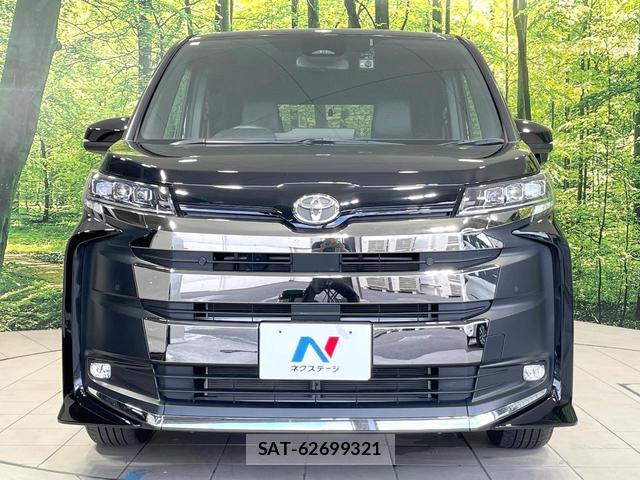 Toyota NOAH 2023-07 8652578-14