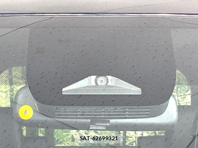 Toyota NOAH 2023-07 8652578-4