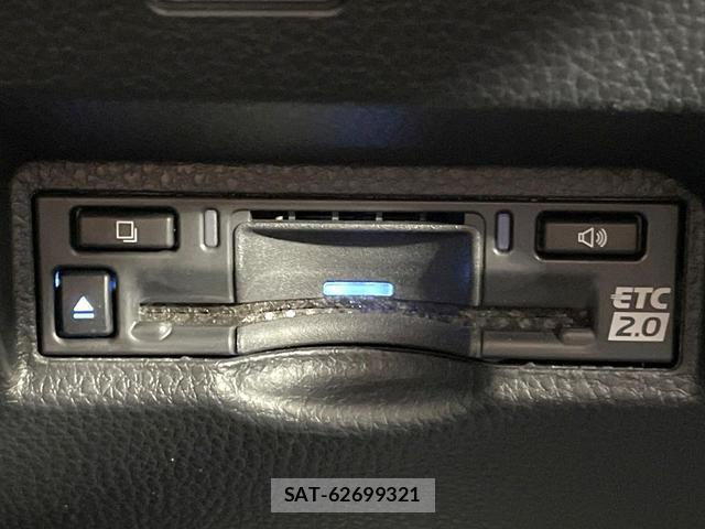 Toyota NOAH 2023-07 8652578-6