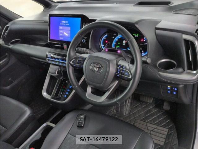 Toyota NOAH 2024-08 8652650-5