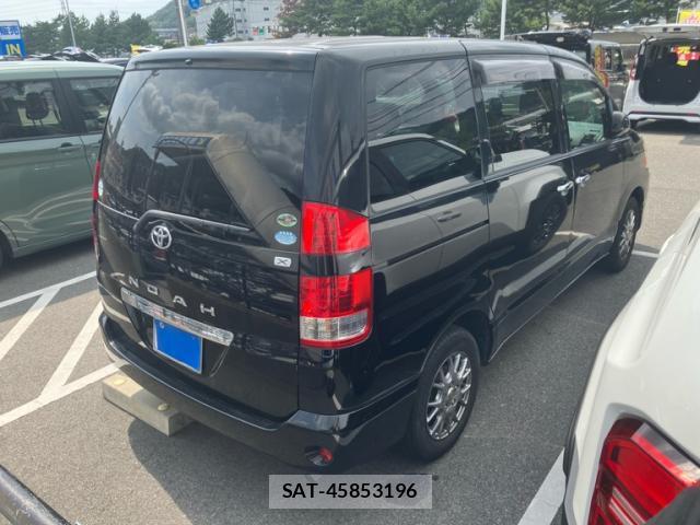 Toyota NOAH 2007-01 8652878-13