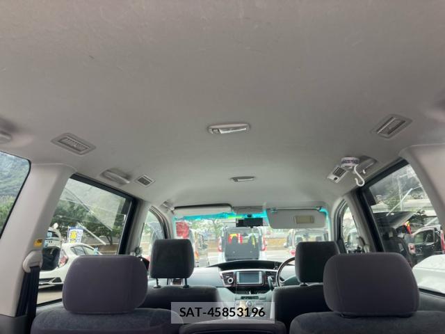 Toyota NOAH 2007-01 8652878-17