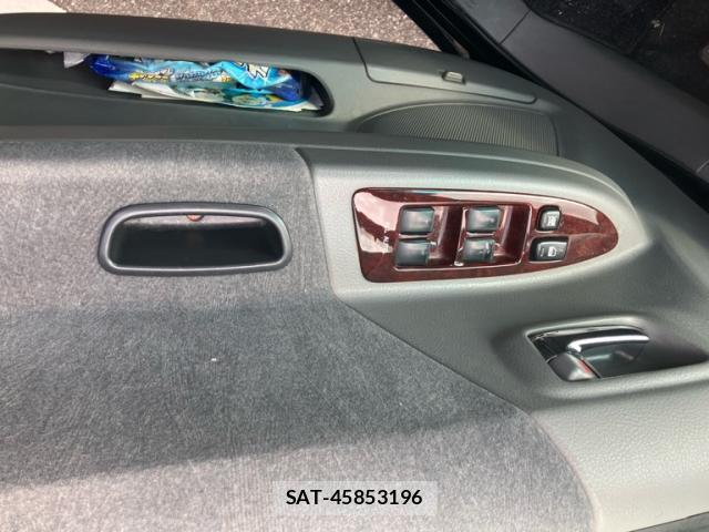 Toyota NOAH 2007-01 8652878-19