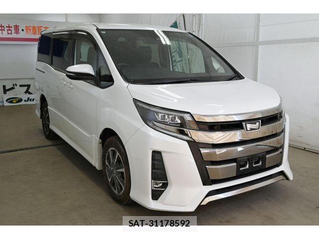 Toyota NOAH 2018-03 8652893-0