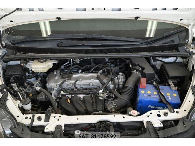 Toyota NOAH 2018-03 8652893-15