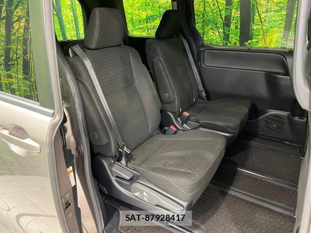 Toyota NOAH 2019-11 8653082-8