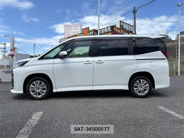Toyota NOAH 2022-04 8653564-1