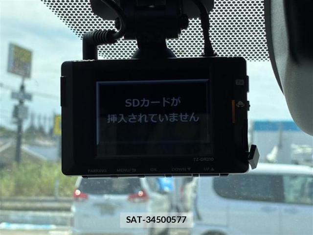 Toyota NOAH 2022-04 8653564-14