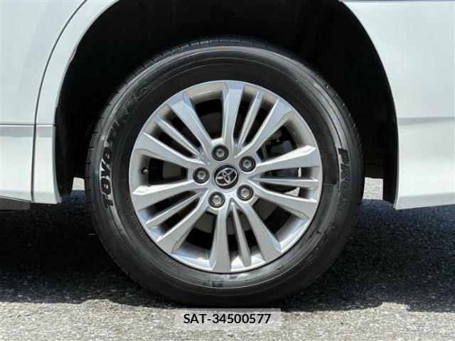 Toyota NOAH 2022-04 8653564-17