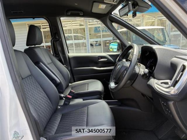 Toyota NOAH 2022-04 8653564-4