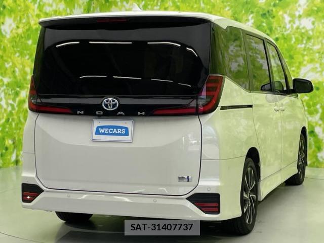 Toyota NOAH 2022-09 8653782-2