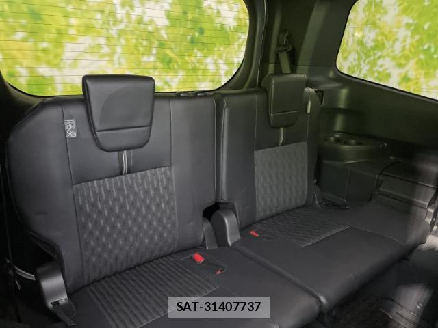 Toyota NOAH 2022-09 8653782-5