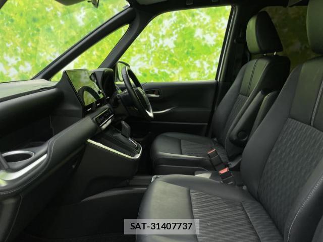 Toyota NOAH 2022-09 8653782-6