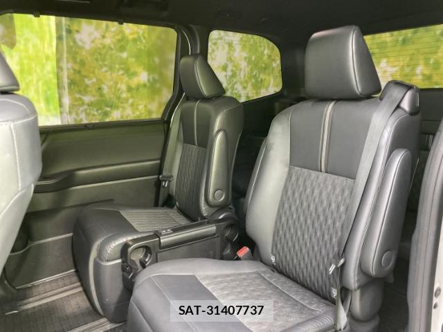 Toyota NOAH 2022-09 8653782-7