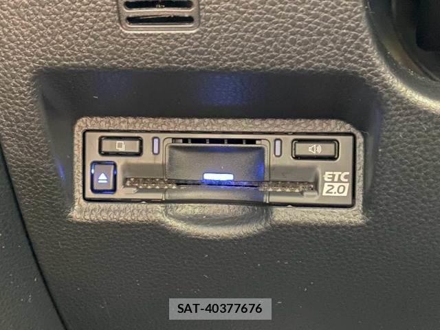 Toyota NOAH 2022-12 8653847-7
