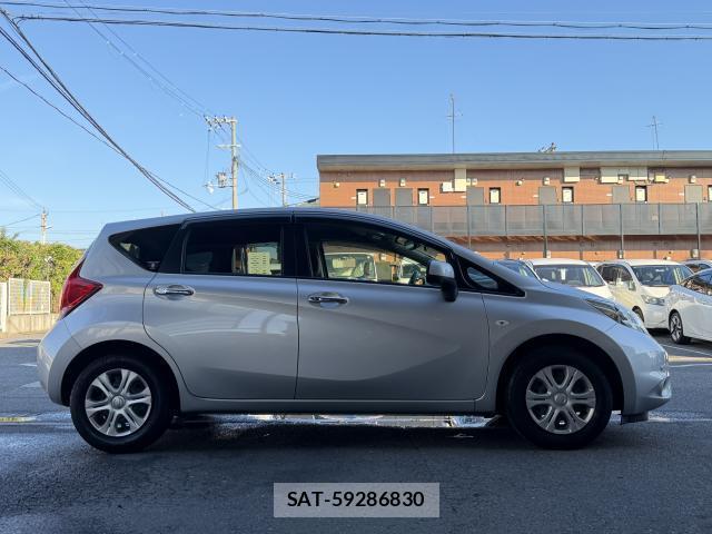 Nissan NOTE 2014-09 8647896-12