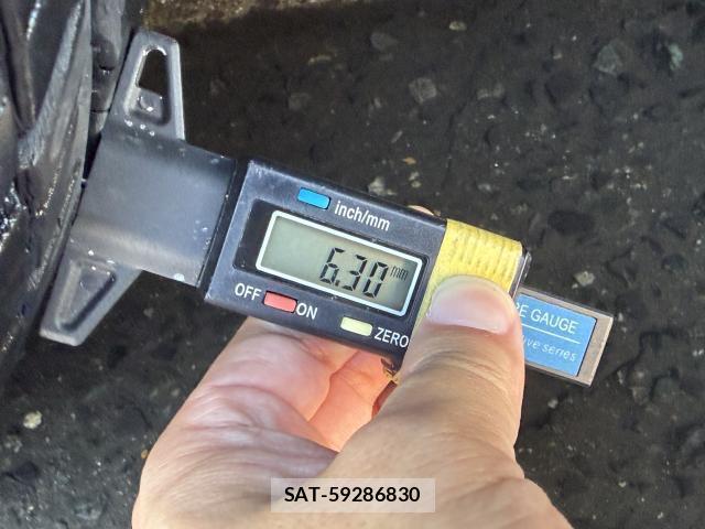 Nissan NOTE 2014-09 8647896-4