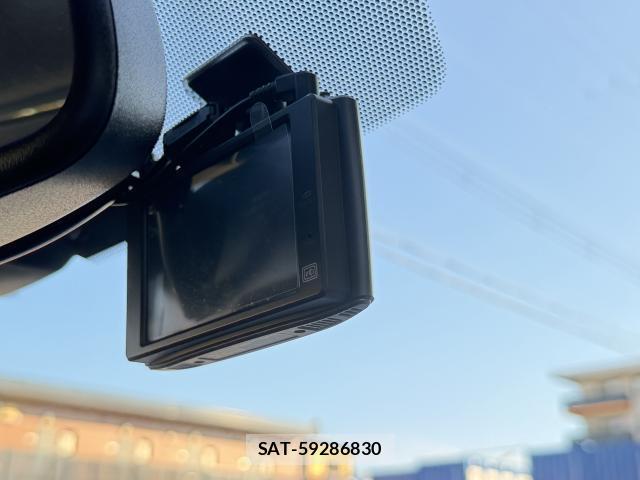 Nissan NOTE 2014-09 8647896-8