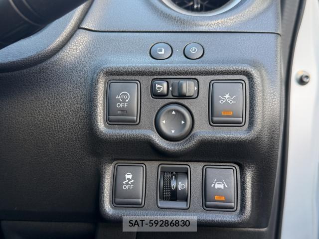 Nissan NOTE 2014-09 8647896-9