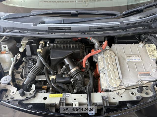 Nissan NOTE 2018-01 8651721-7