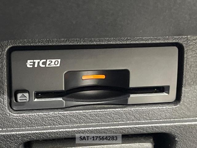 Nissan NOTE 2021-12 8652097-7