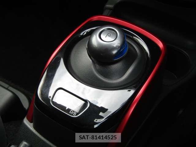Nissan NOTE 2018-01 8652338-11