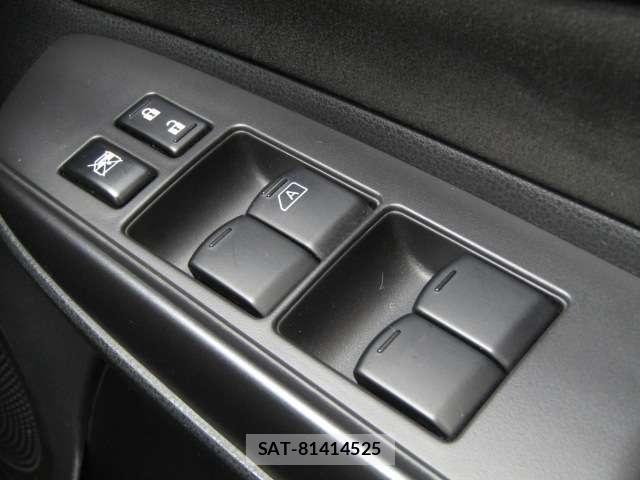 Nissan NOTE 2018-01 8652338-15