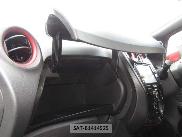 Nissan NOTE 2018-01 8652338-2