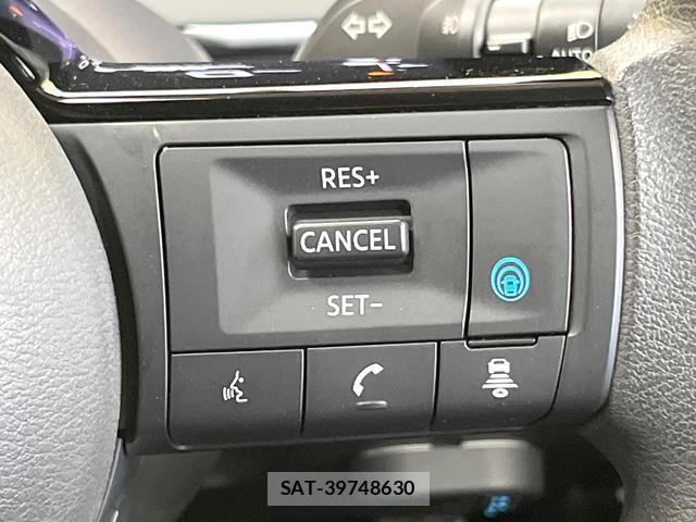 Nissan NOTE 2022-08 8653308-5