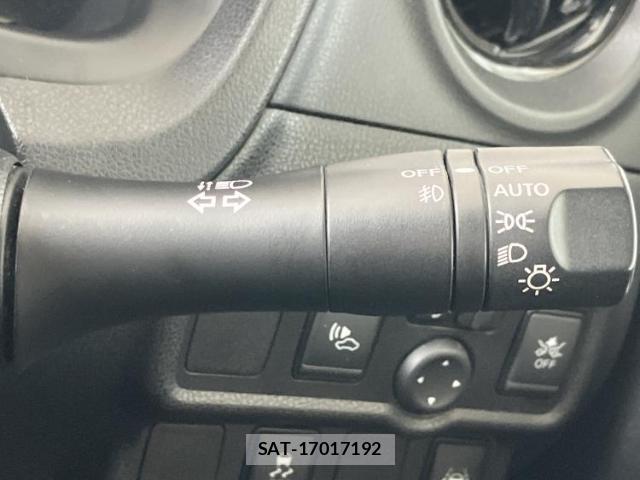 Nissan NOTE 2019-06 8653736-14