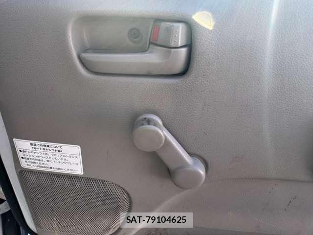 Nissan CLIPPER VAN 2016-03 8651782-15