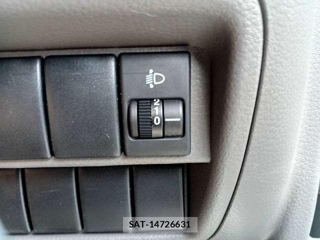 Nissan CLIPPER VAN 2017-06 8652048-19