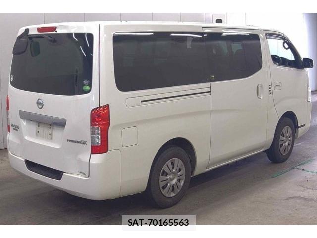 Nissan NV350 Caravan 2016-12 8647359-1