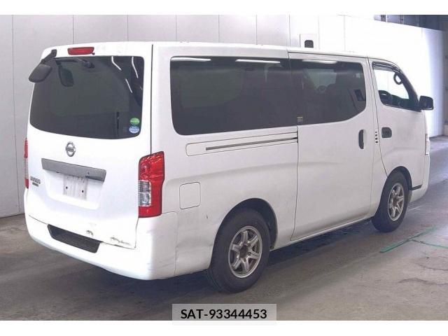 Nissan NV350 Caravan 2016-12 8647363-1