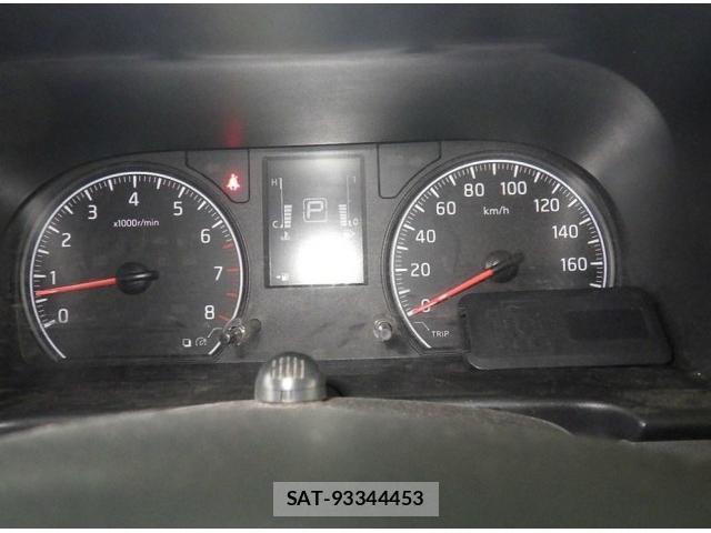 Nissan NV350 Caravan 2016-12 8647363-3